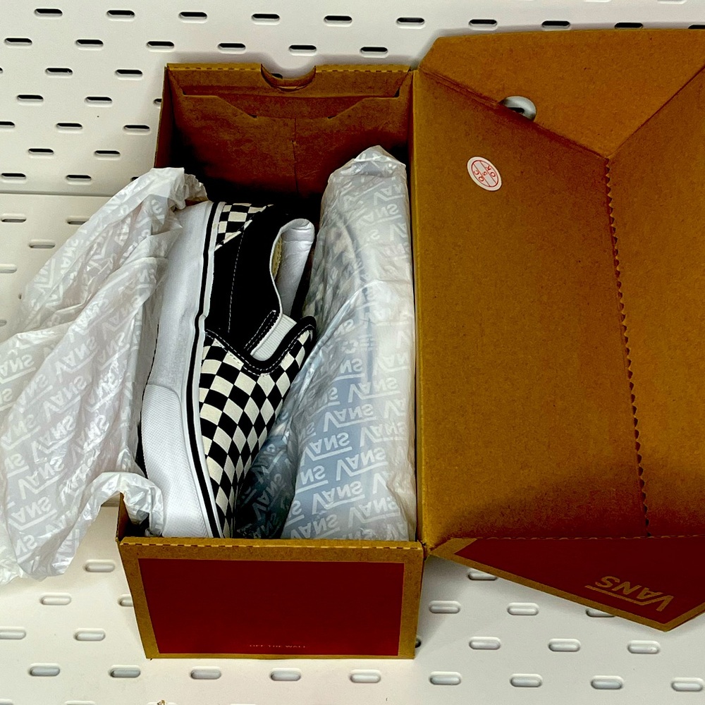 Vans classic slip-on size 6 checkerboard brand new